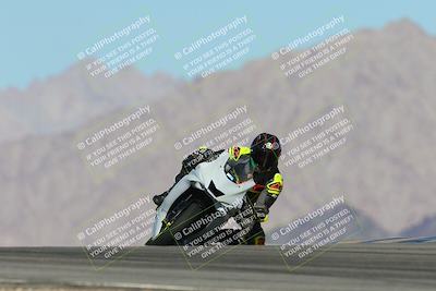 media/Feb-03-2024-SoCal Trackdays (Sat) [[767c60a41c]]/5-Turn 9 Set 2 (1040am)/